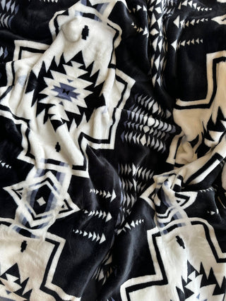 Black & White Aztec King Size Super Soft Plush Blanket