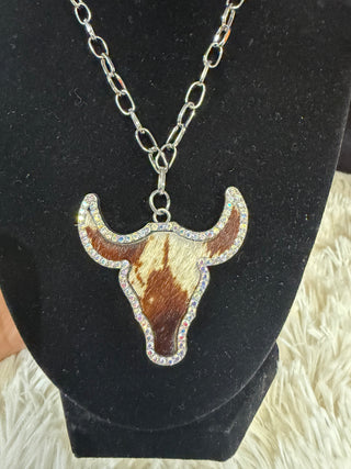 Western Bull Skull Necklace - Cowhide Style