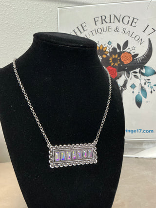Iridescent Galveston Glow Silverstone Necklace