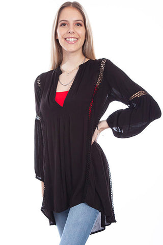 Black Waffle Weave Tunic — Eye-Catching Western Style