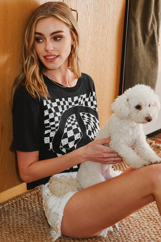 Fashion-W Checkerboard Peace Sign Printed Round Neck T Shirt